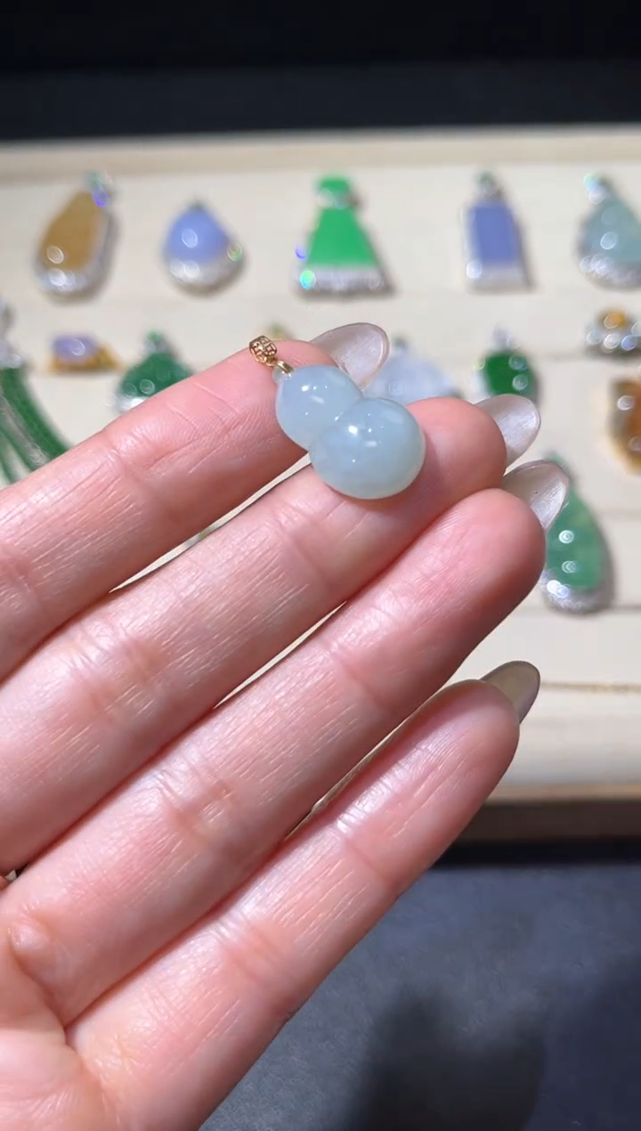 吊坠(不含链)18K金镶嵌翡翠 