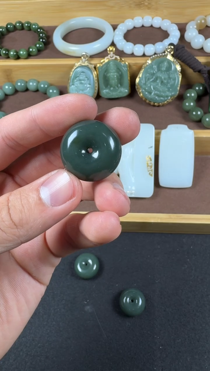 颈饰未镶嵌和田玉多样性发货，拍一发一