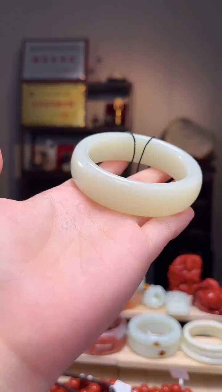 颈饰未镶嵌和田玉焕****逸53/54