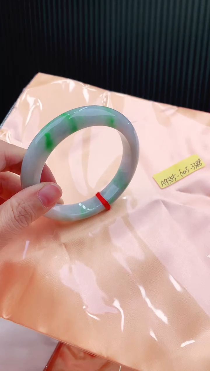 未镶嵌手镯翡翠60+