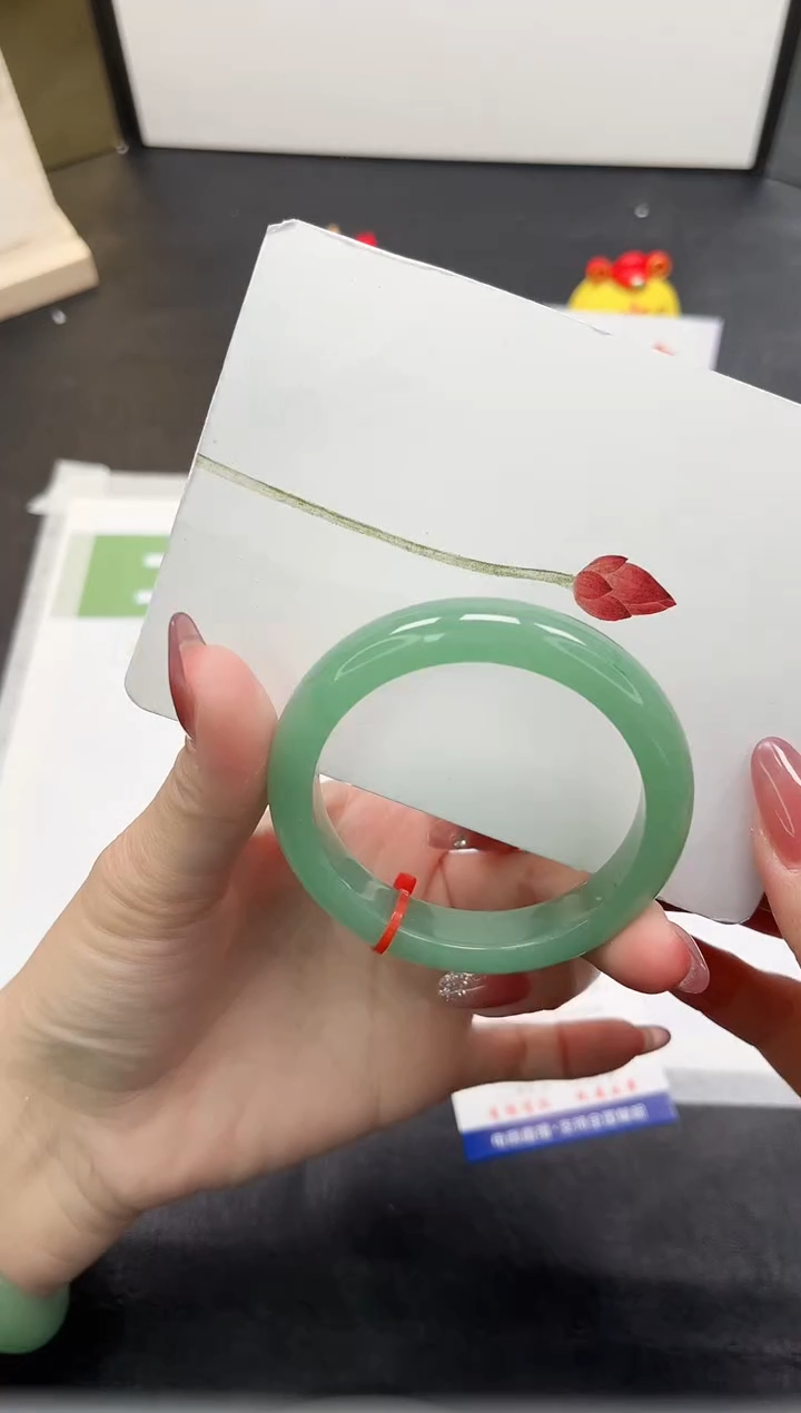 【闪购商品】石英质玉手镯未镶嵌4-53.8