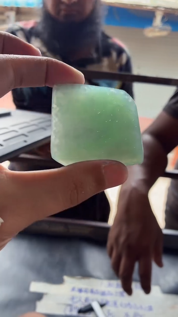 翡翠未镶嵌吊坠(不含链)翡翠