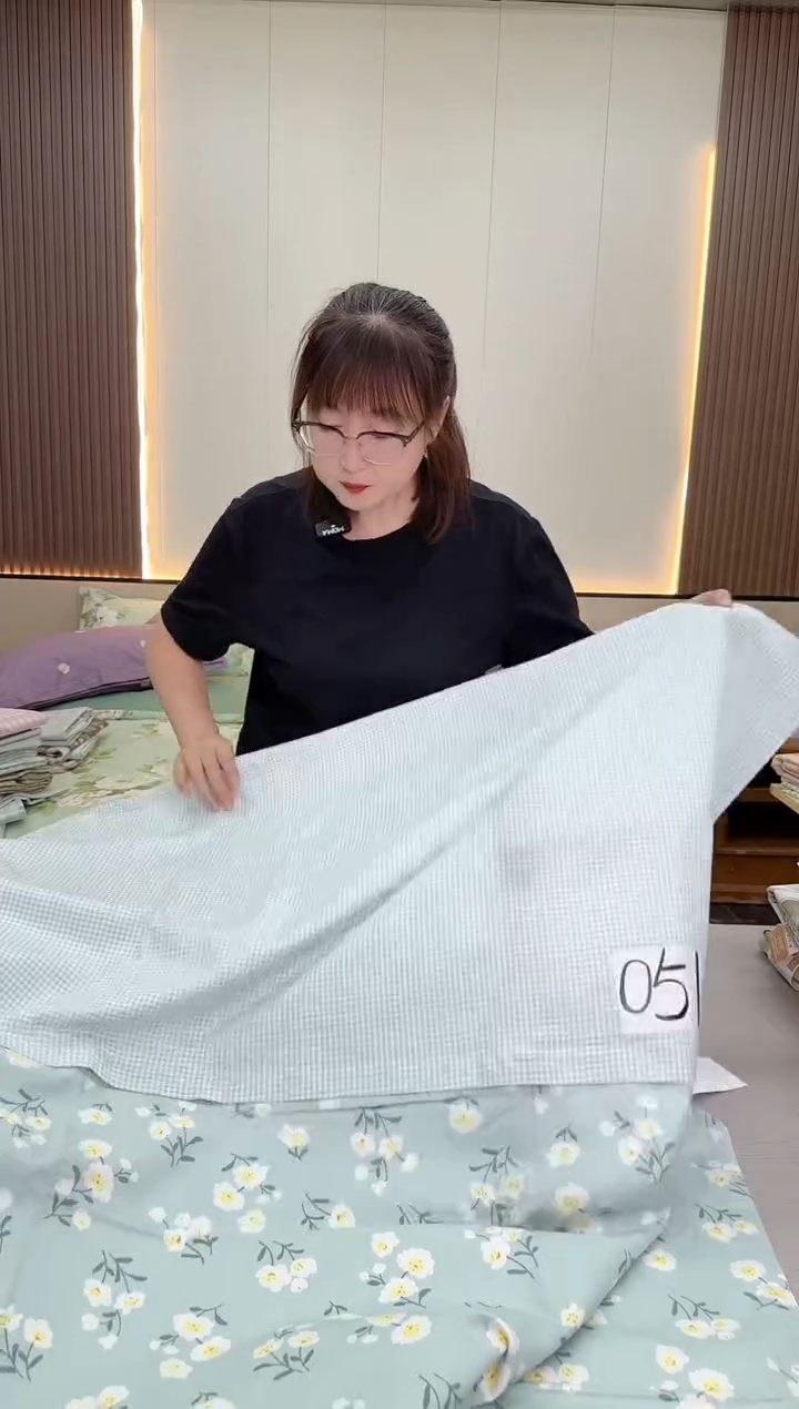 棉棉微瑕被套1.5*2米  样品051