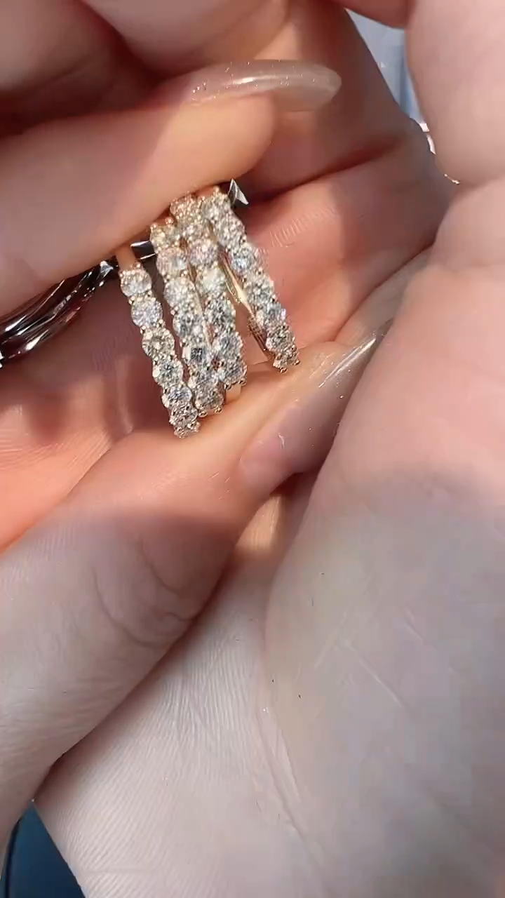 【闪购商品】钻石戒指/指环18K金镶嵌多样性发一