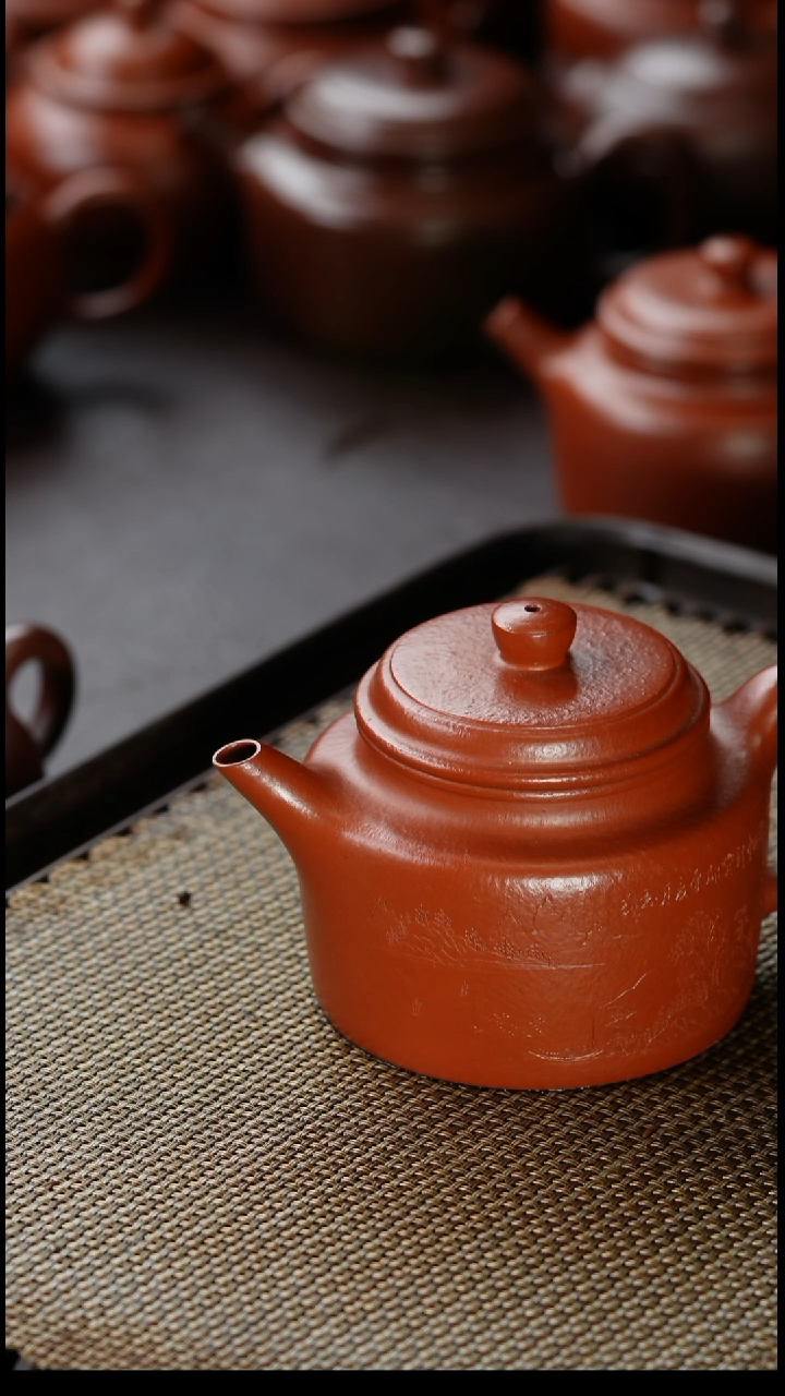 茶壶紫砂老*人黄龙山紫砂 