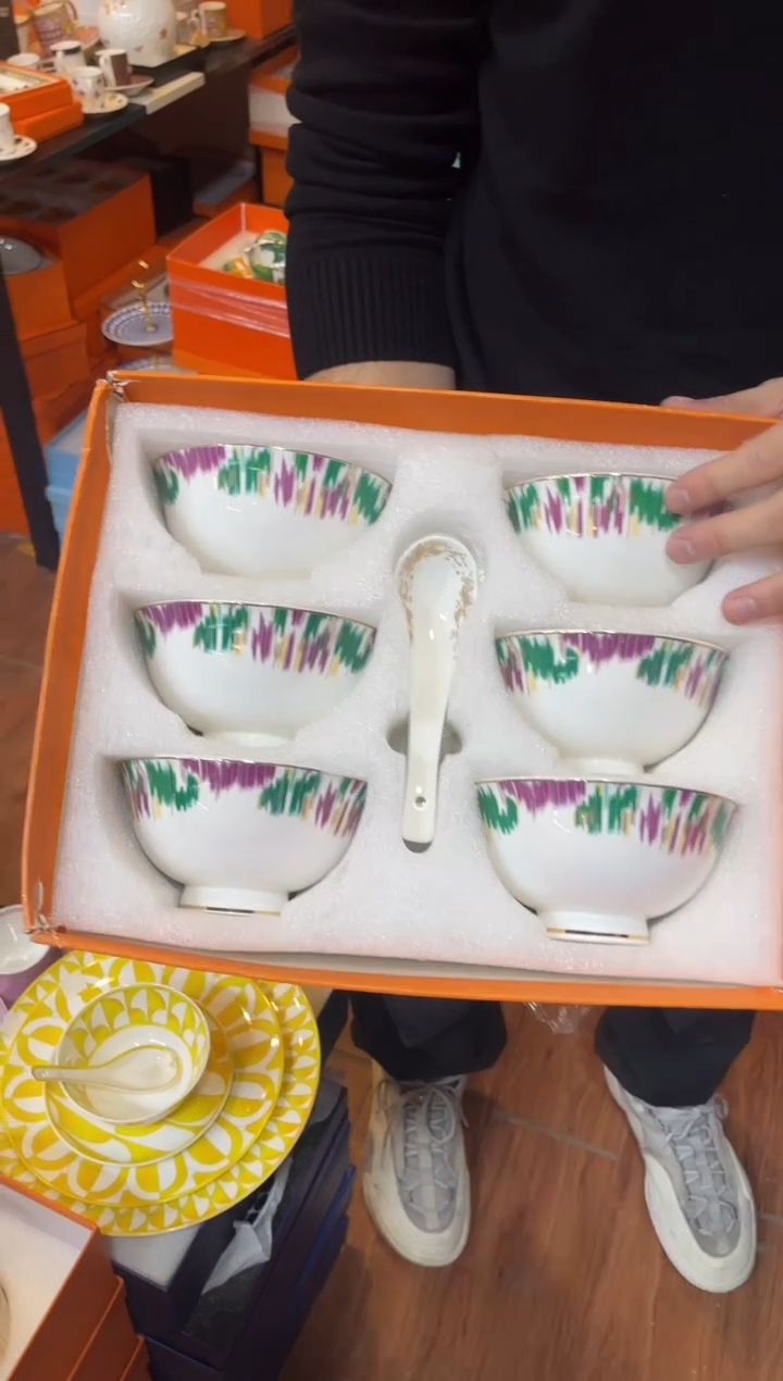 杯鸿辉家品牌瓷器，京东包邮！