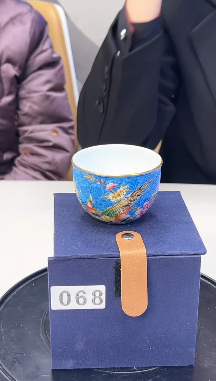 【闪购商品】杯子蓝底扒花花鸟主人杯068