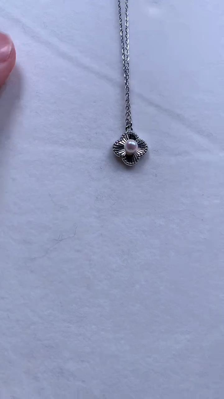 【闪购商品】海水珍珠颈饰银S925镶嵌镭射四叶草珍珠套链