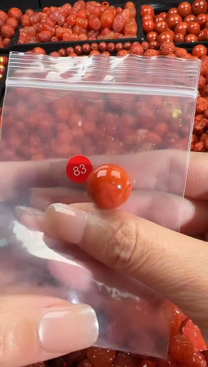 颈饰未镶嵌南红玛瑙1