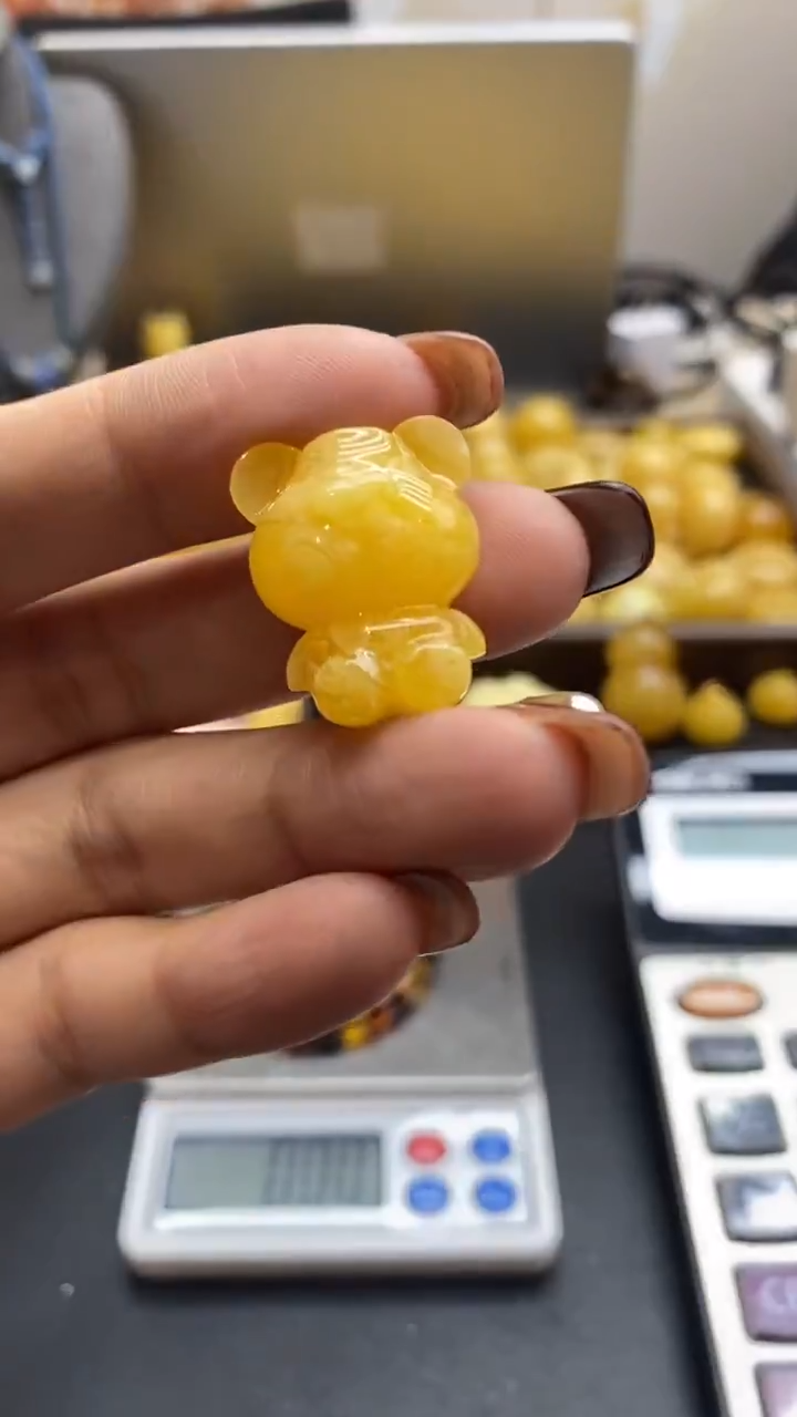 琥珀未镶嵌珠宝奇石653