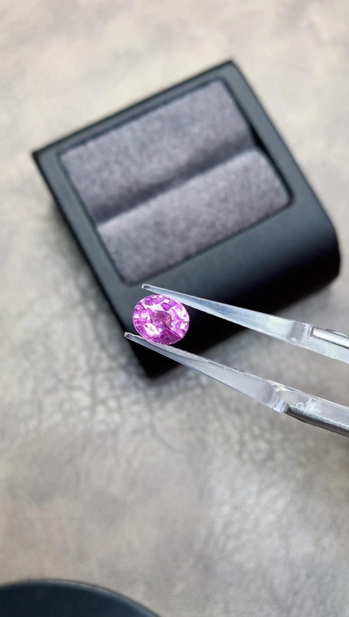 【闪购商品】尖晶石裸石未镶嵌1.89ct 马亨盖吉尔德 XP