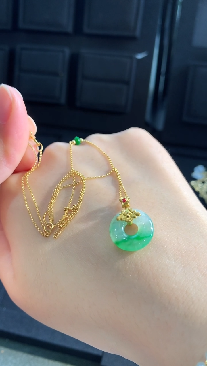 【闪购商品】翡翠颈饰18K金镶嵌吊坠 一体链