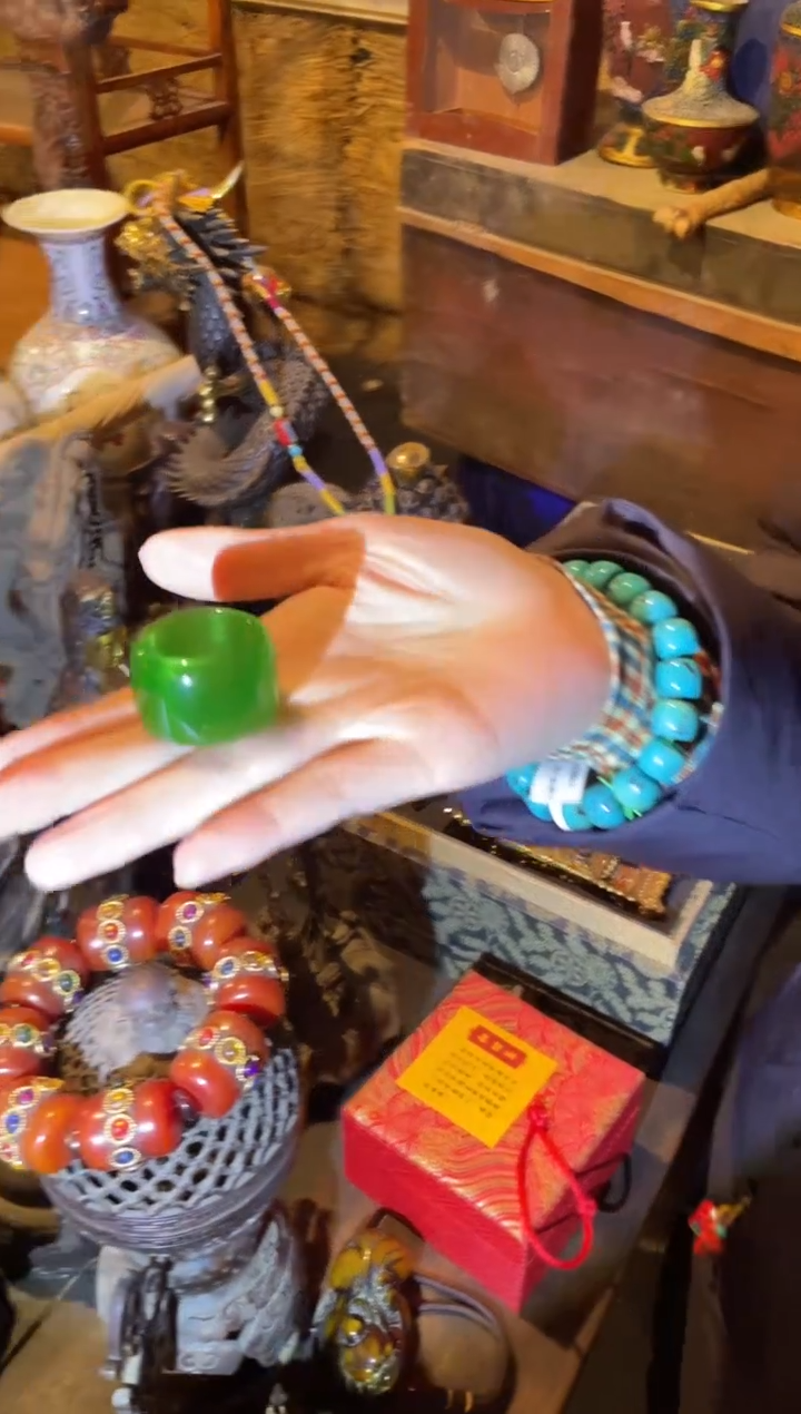 【闪购商品】一一一一一一BZ猫绿