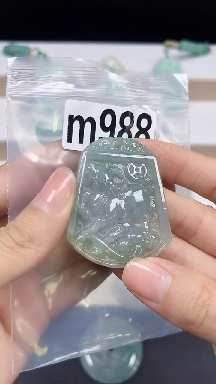 颈饰未镶嵌翡翠天然翡翠吊坠挂件