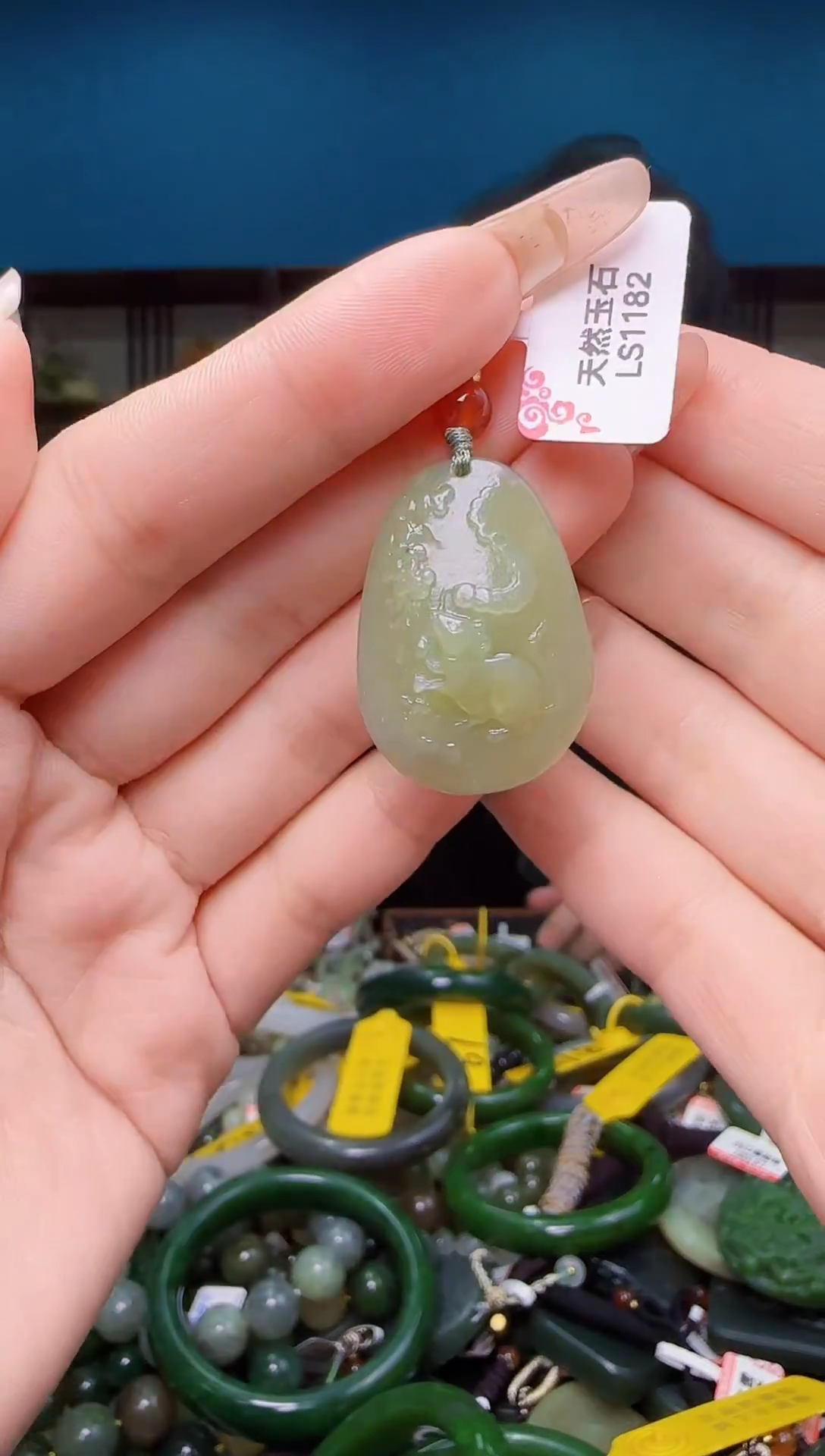 颈饰未镶嵌和田玉1