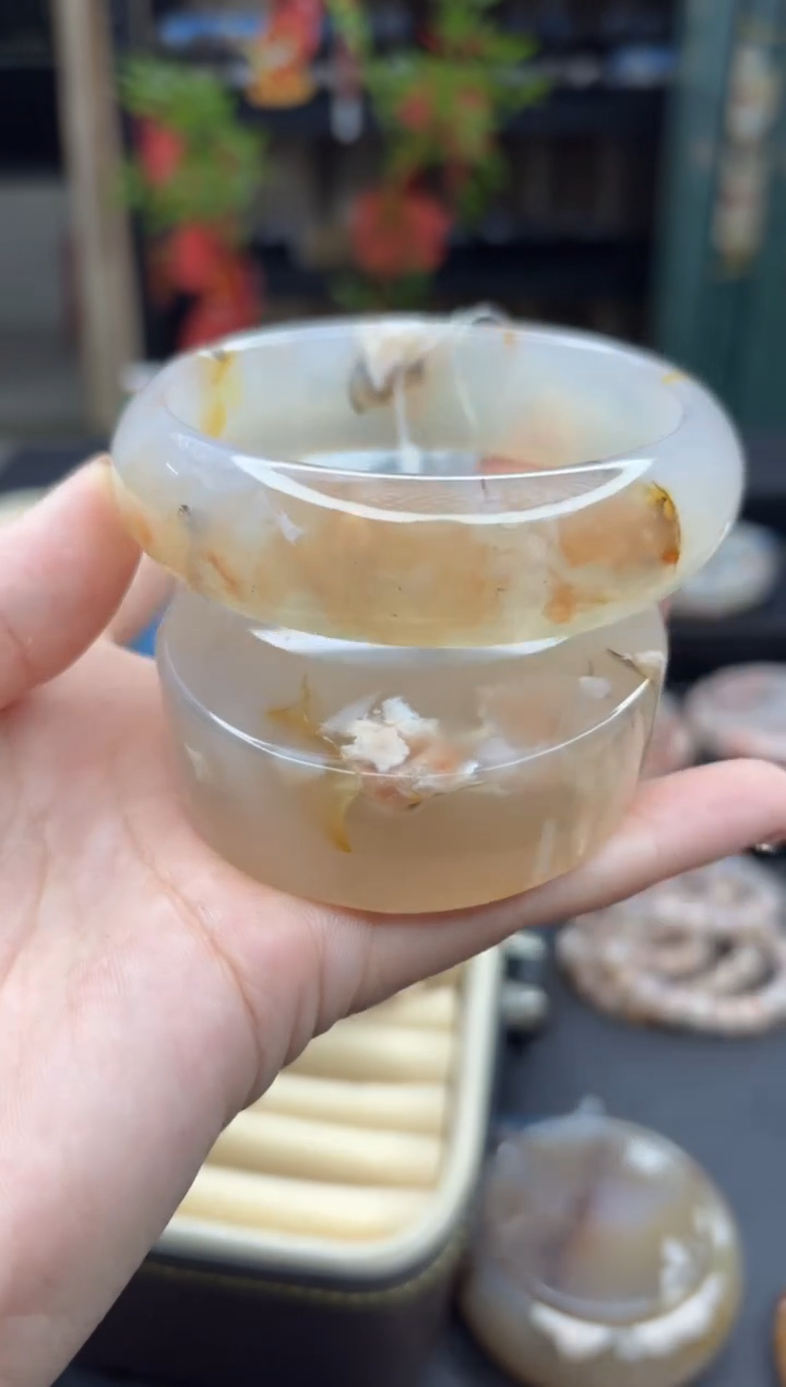 【闪购商品】石英质玉手镯未镶嵌158（63圈赠送镯心）