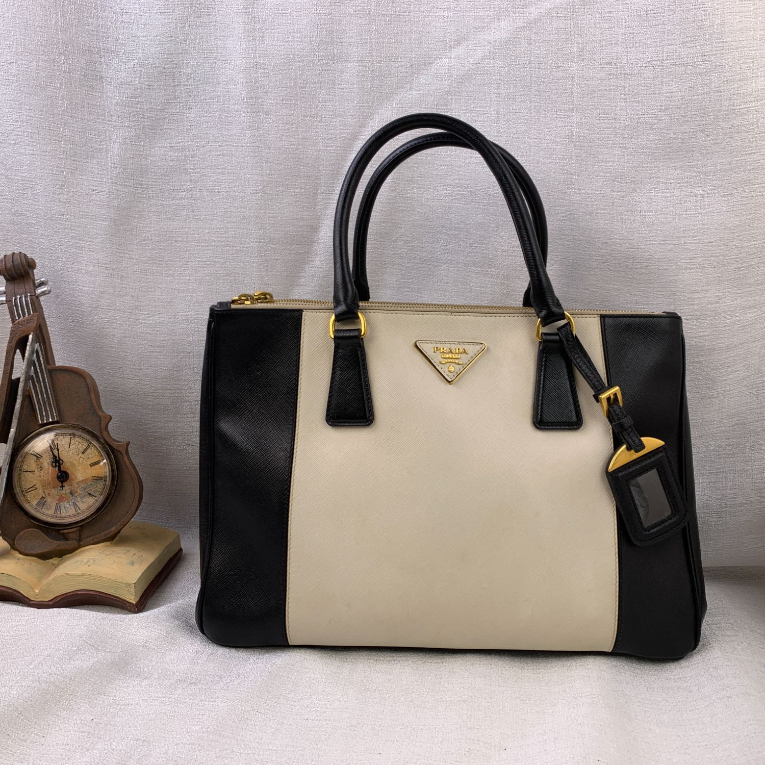 95新 Prada/普拉达 黑白拼色杀手包底长33/WJ12101048/1048