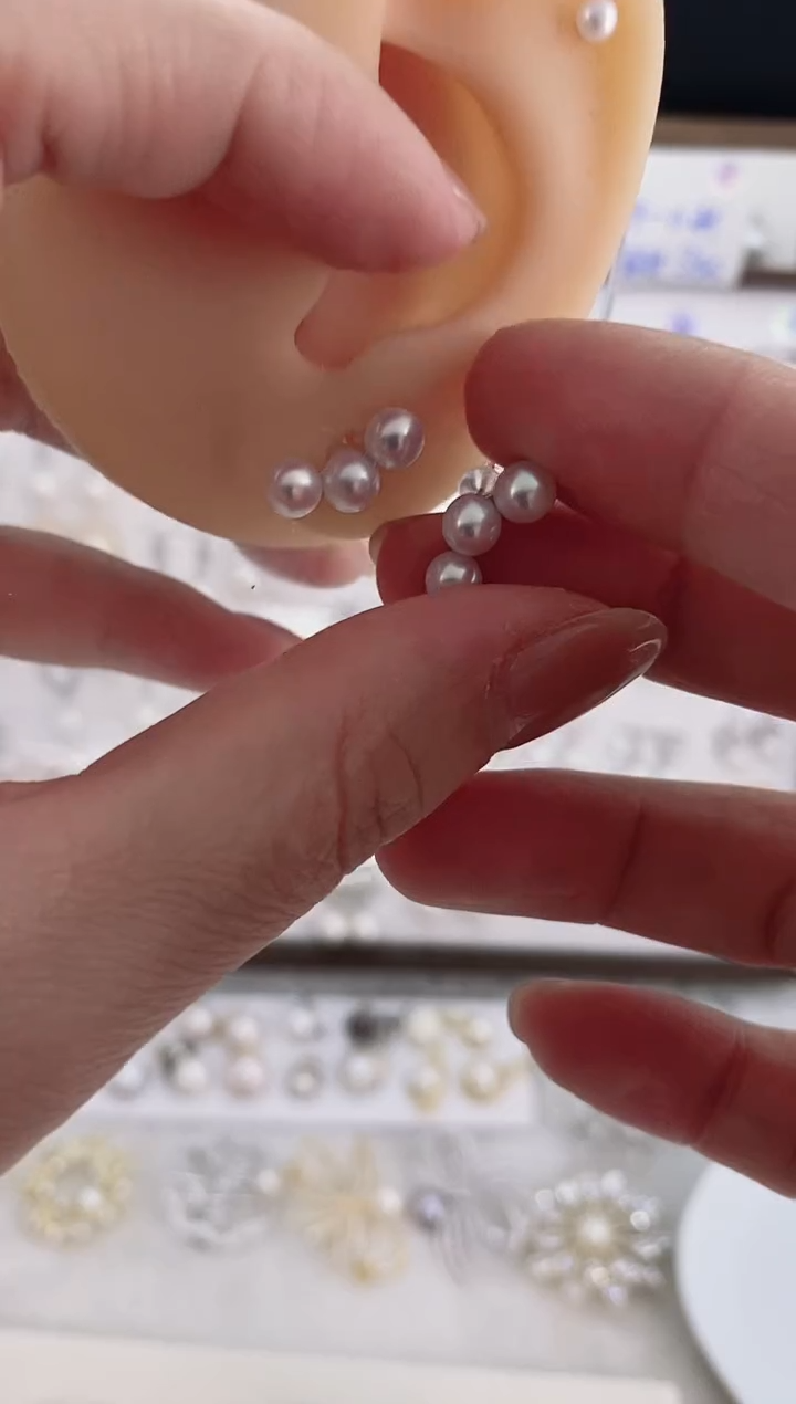 银S925镶嵌耳饰淡水珍珠极光小灯泡