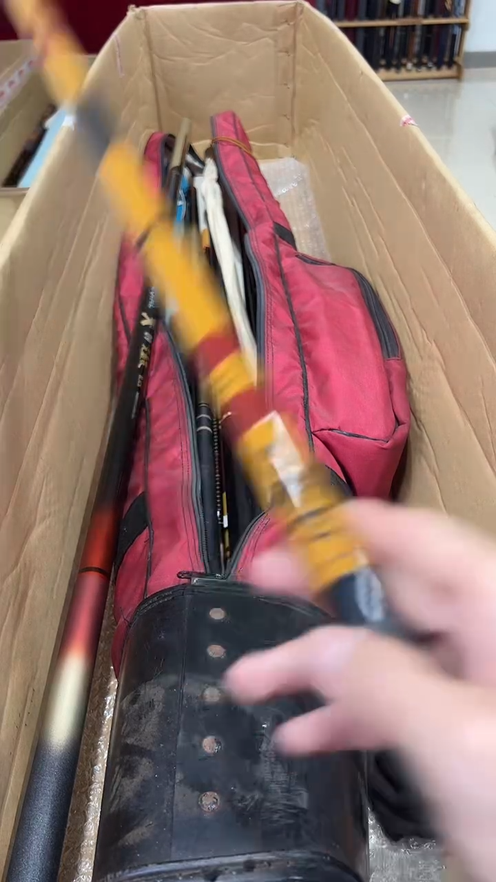 罗*大鱼竿 孤品 微瑕疵 以直播间讲解为主 不包邮