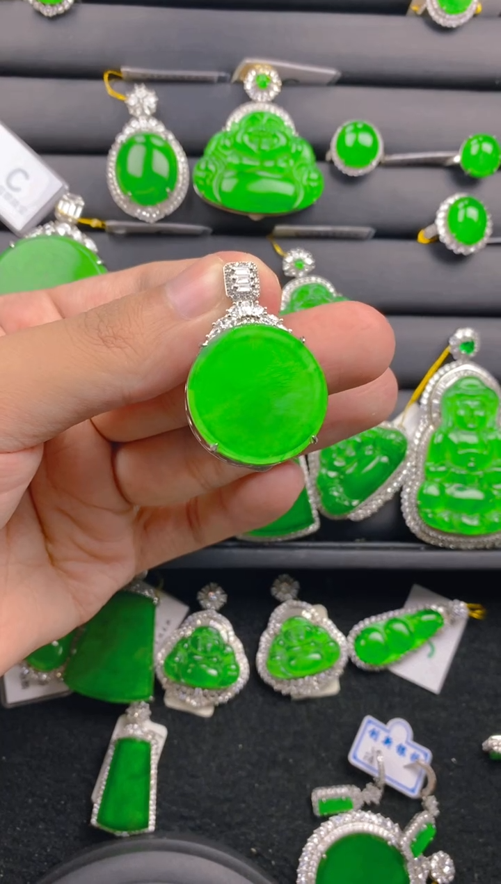 【闪购商品】翡翠颈饰银S925镶嵌11111111