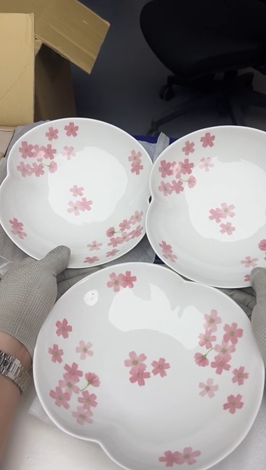 【闪购商品】中古回流瓷器好看，谨慎参拍