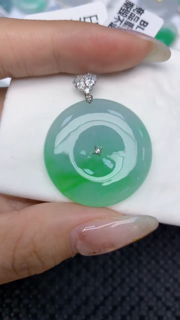 颈饰18K金镶嵌翡翠天然缅甸翡翠a货百元以上9元证书费自理