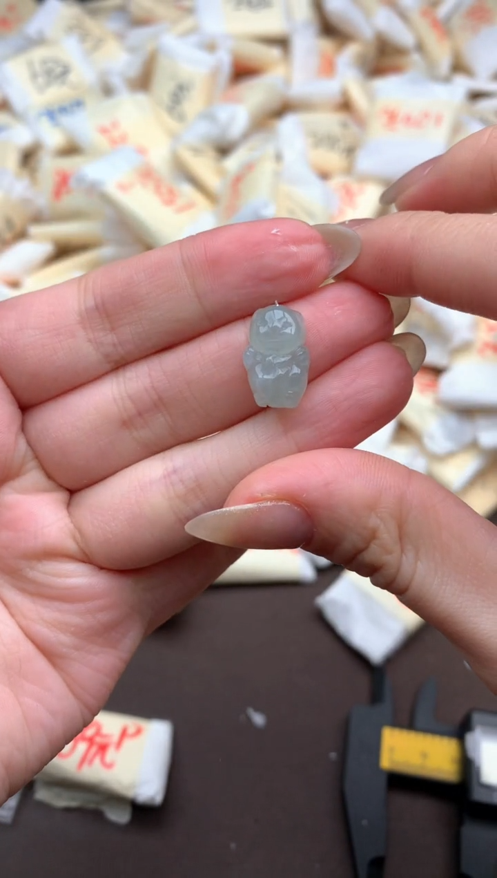 【闪购商品】翡翠挂件未镶嵌一
