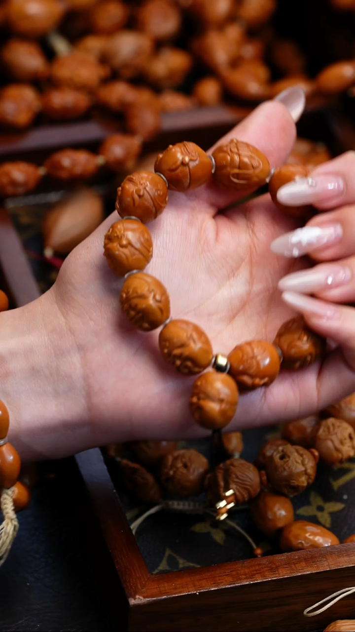 【闪购商品】橄榄核吊坠苏工橄榄核