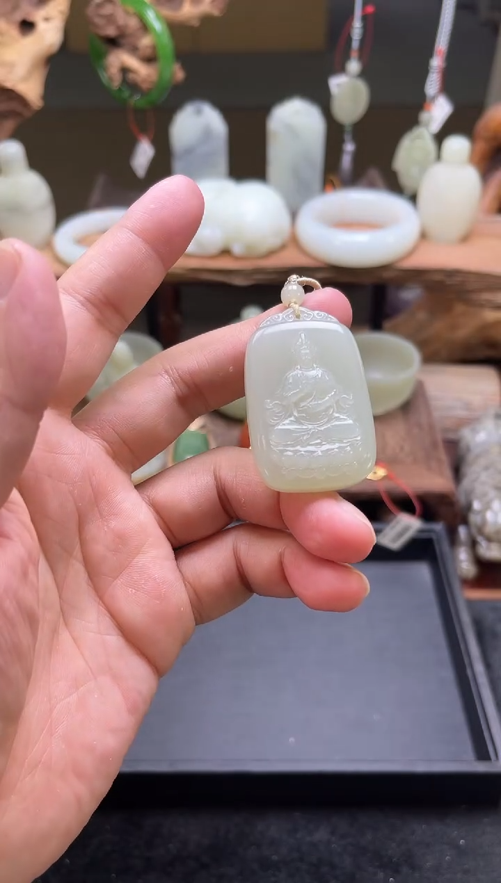 【闪购商品】和田玉吊坠未镶嵌且末青白 观音 9003747