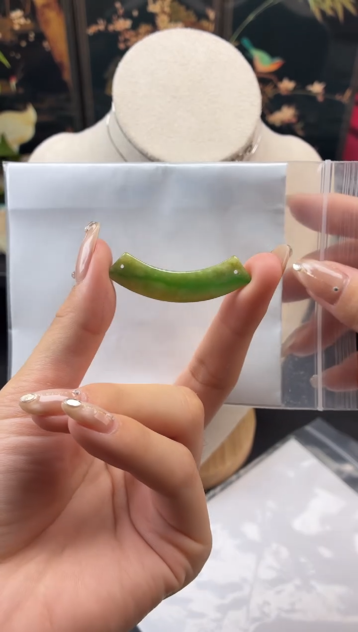 翡翠未镶嵌颈饰40号玉璜