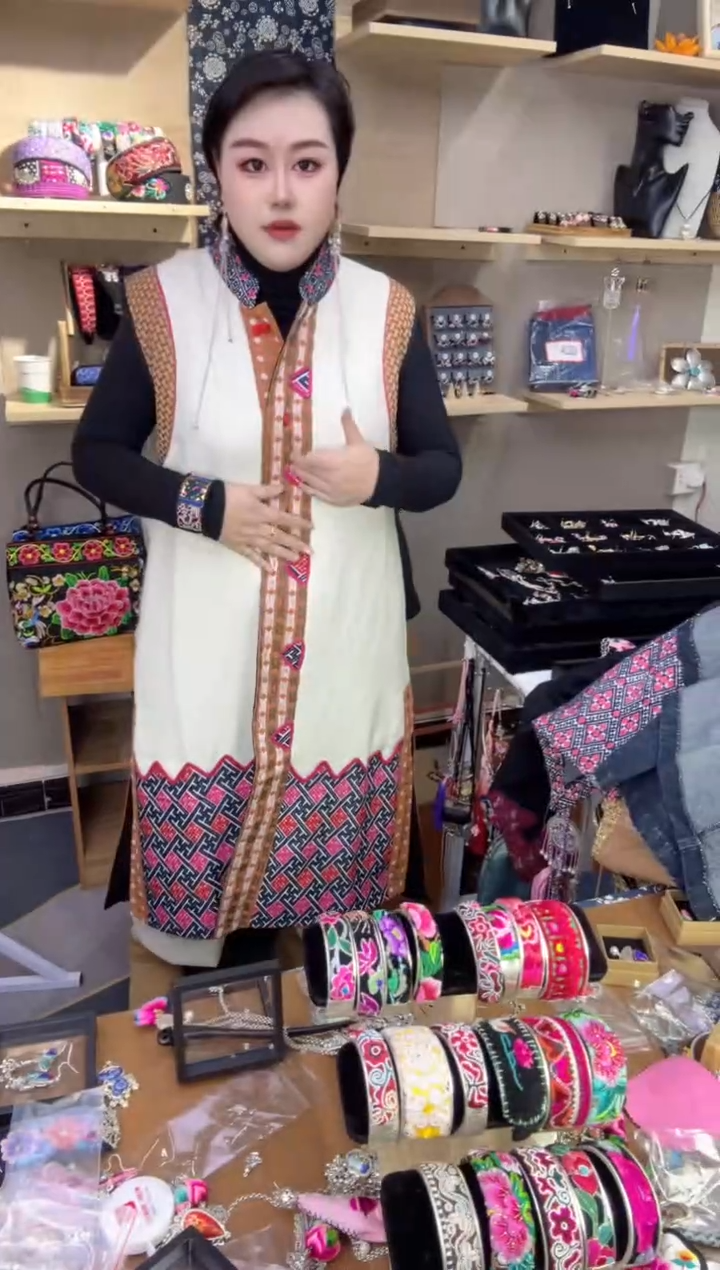【闪购商品】刺绣纯手工苗绣非遗衣服
