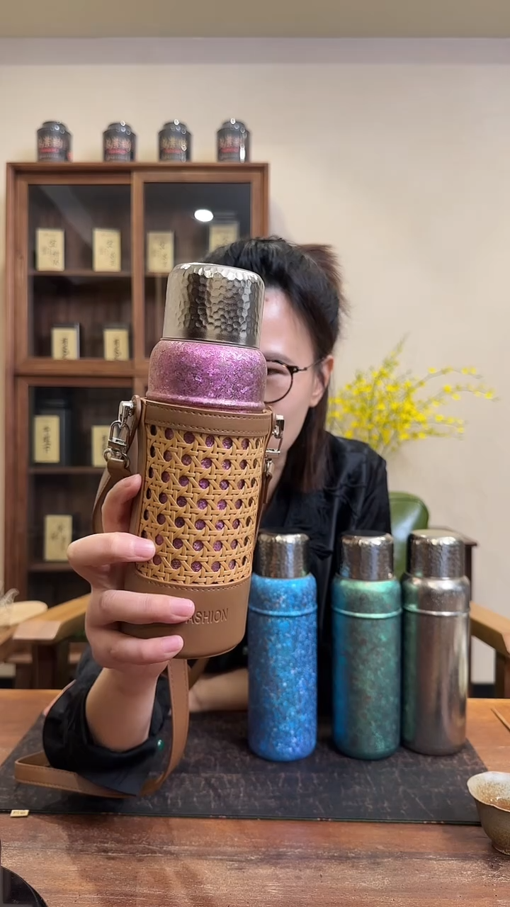 600毫升绿色纯钛+编织杯套