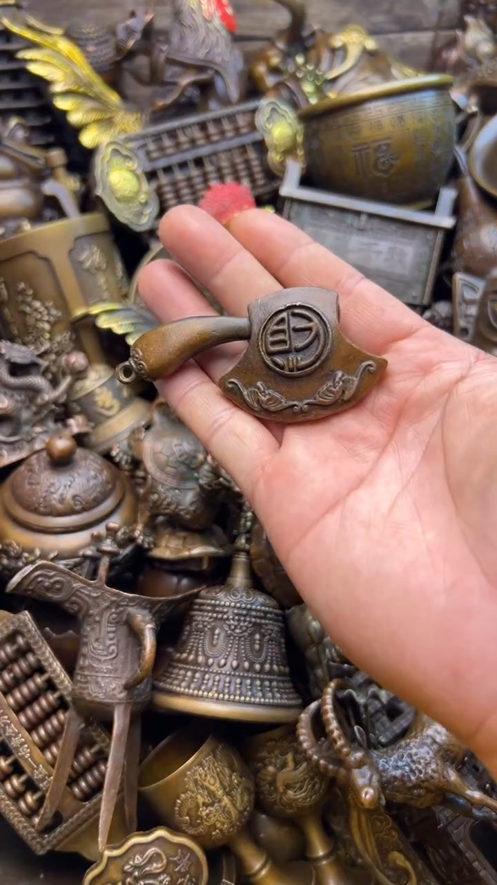 精美铜器，点击下单