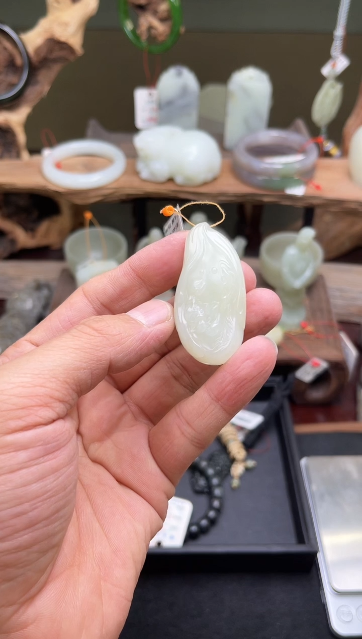 和田玉未镶嵌吊坠新疆于田料 花开富贵80230