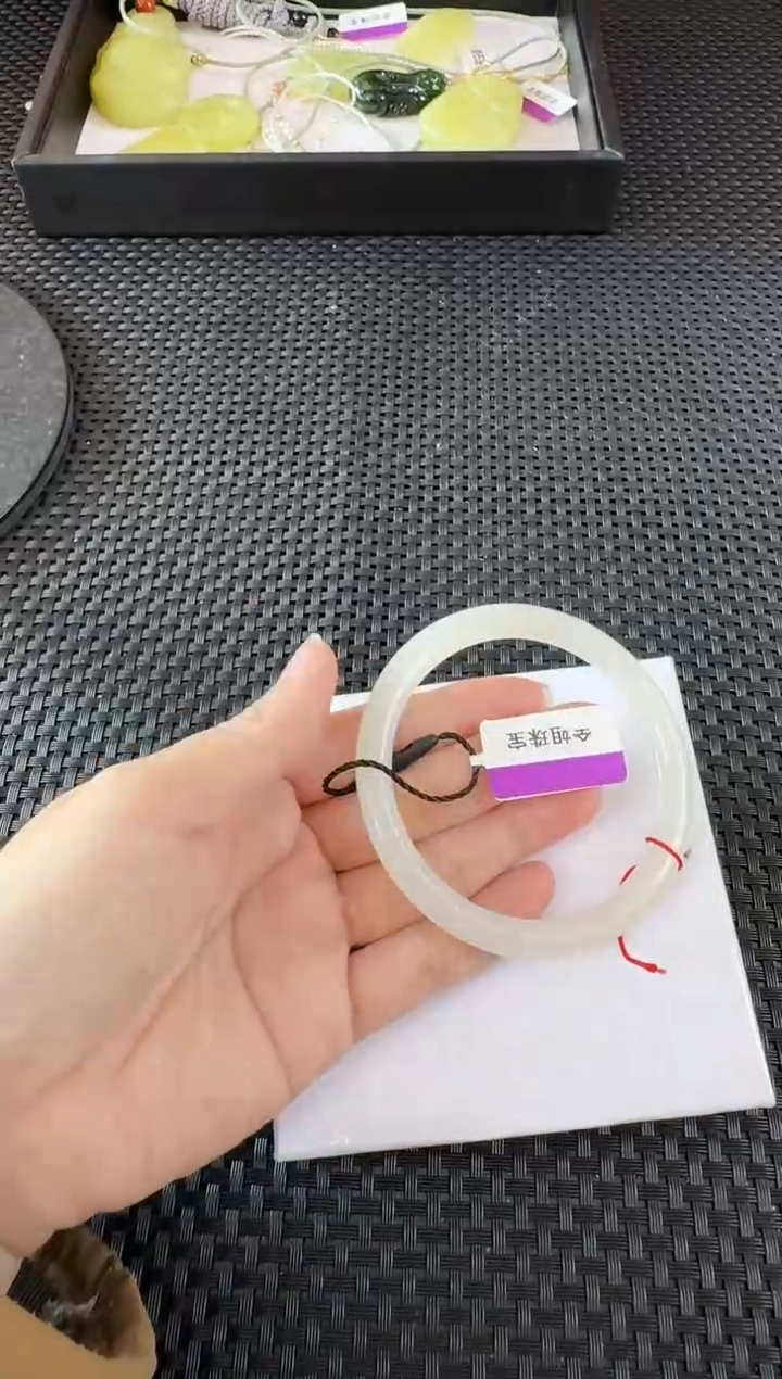 【闪购商品】和田玉手镯未镶嵌约57.9MM