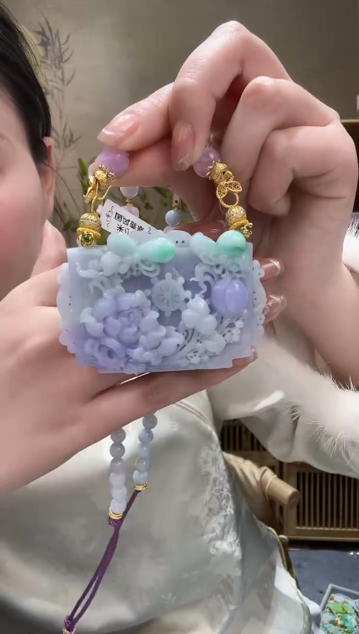 【闪购商品】翡翠颈饰未镶嵌吊坠