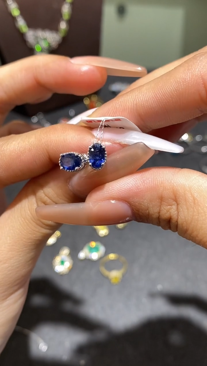 耳饰蓝宝石银S925镶嵌耳钉