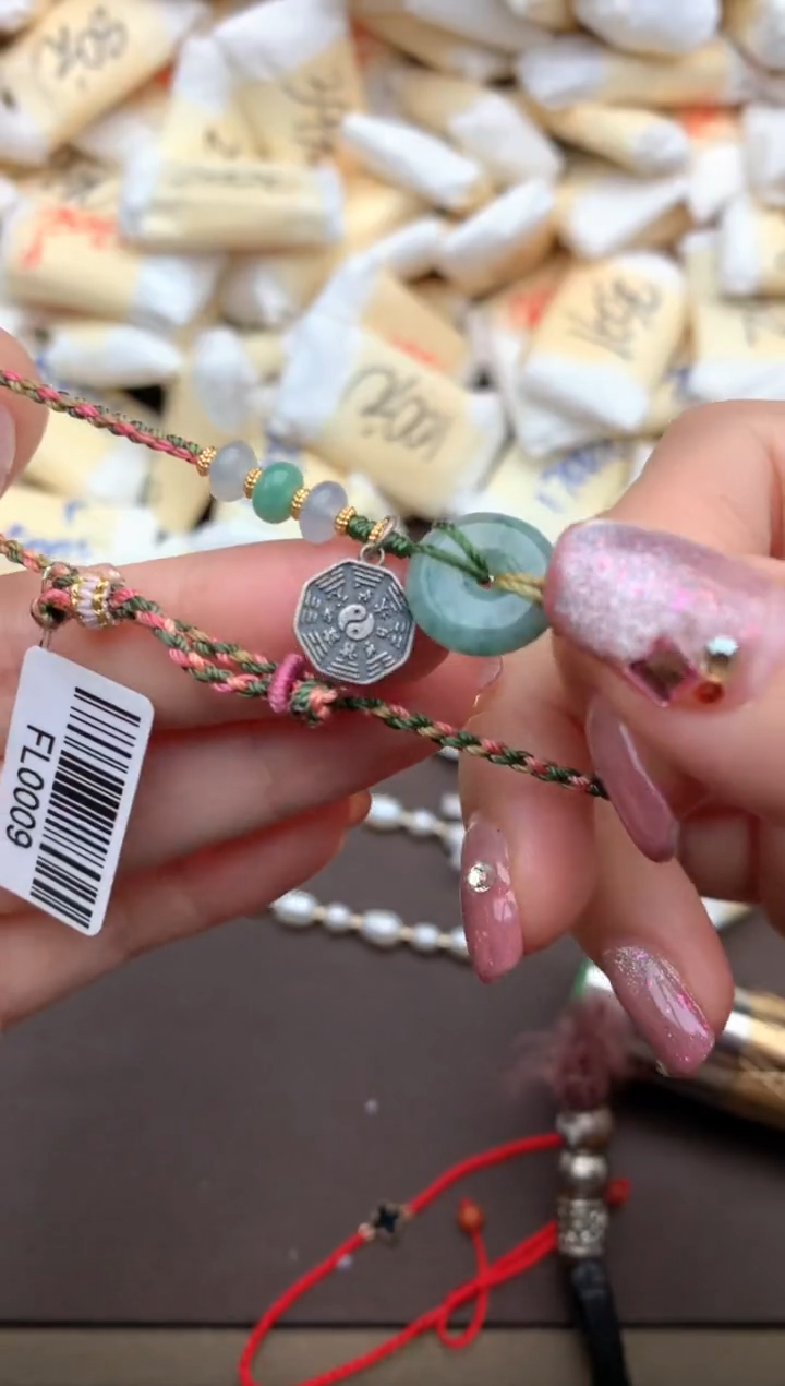 【闪购商品】翡翠手绳未镶嵌一