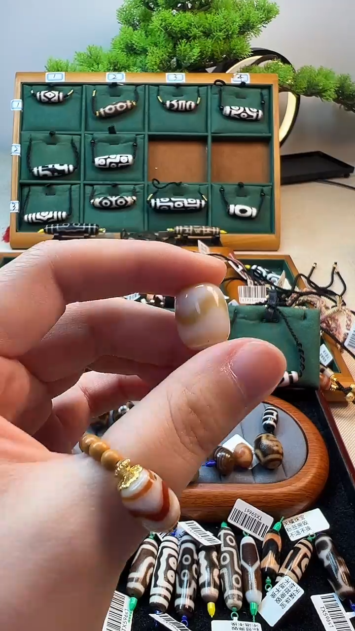 玛瑙/玉髓（覆膜）颈饰未镶嵌75（微瑕随机发货）