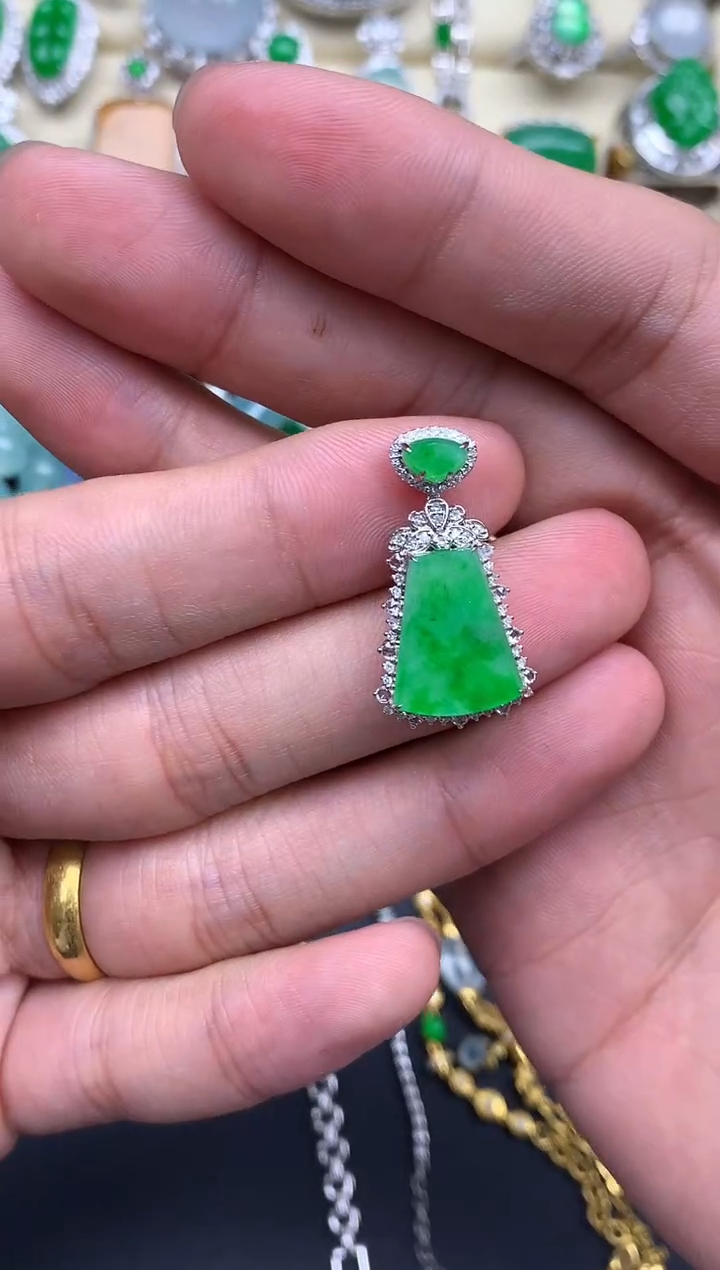 【闪购商品】翡翠颈饰18K金镶嵌297--中国好珍宝