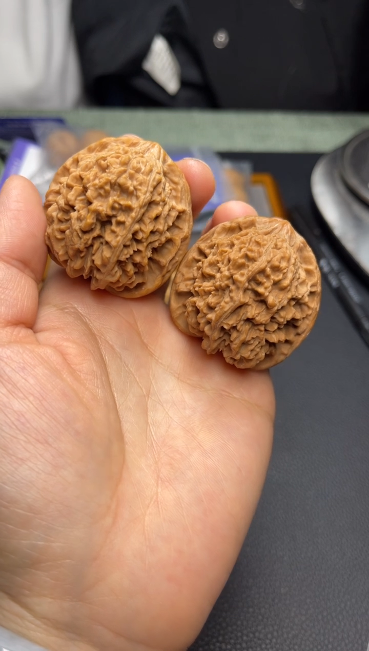 【闪购商品】桃核把件百花山.原桩，43孟老师