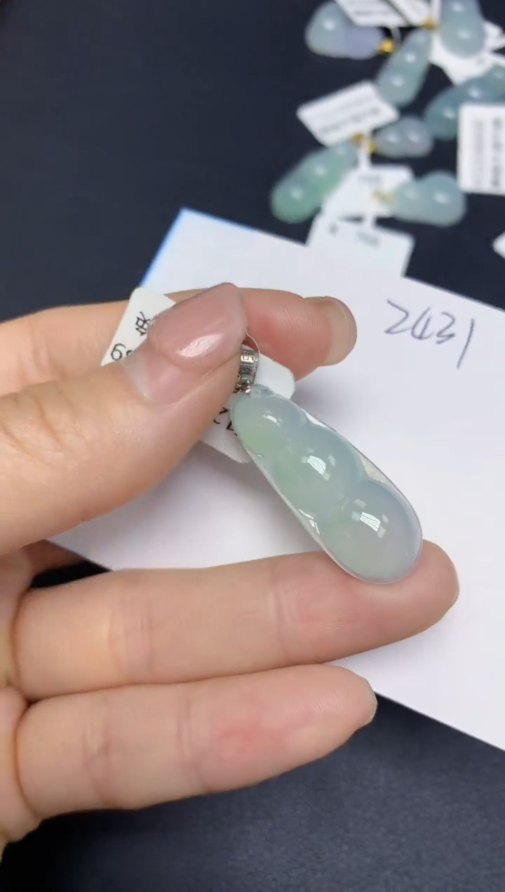 【闪购商品】翡翠挂件18K金镶嵌 天然翡翠A货`