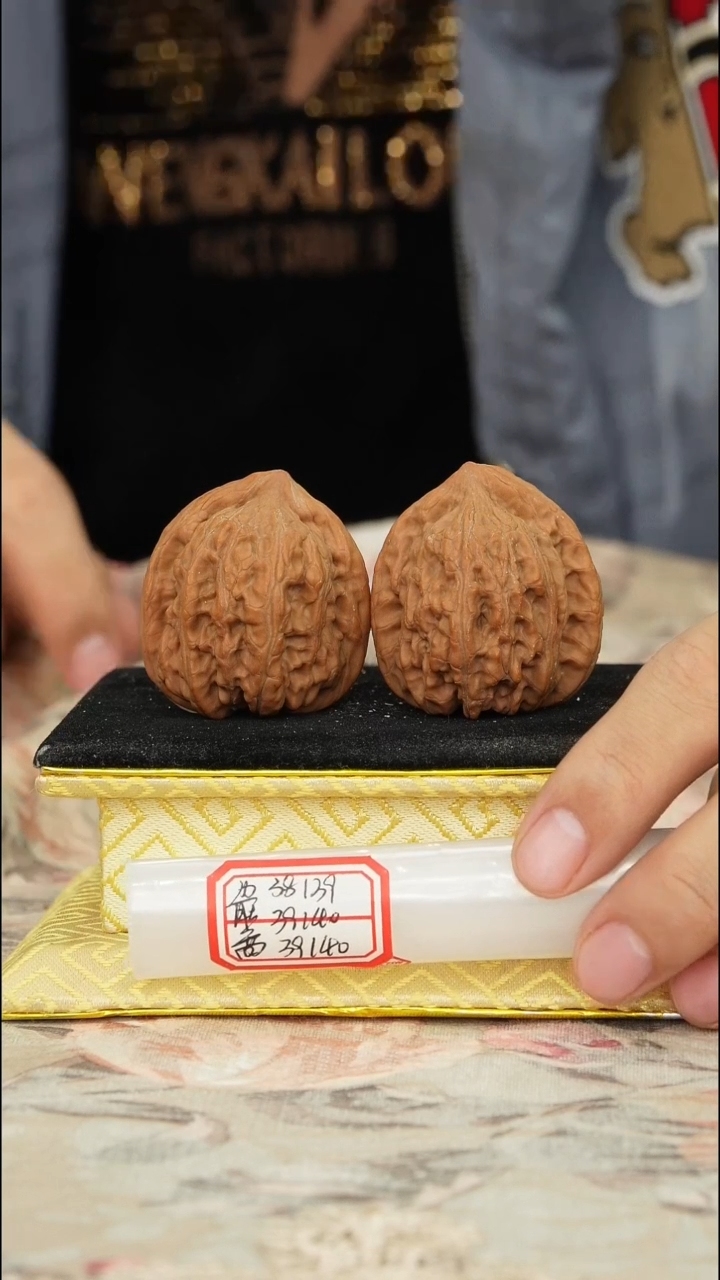 【闪购商品】文玩核桃把件赤龙鸡心