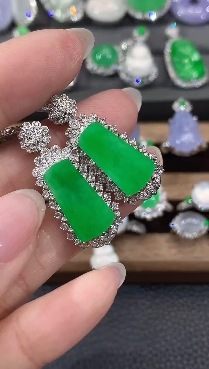 18K金镶嵌翡翠耳饰D45