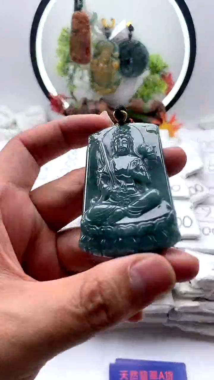 【闪购商品】翡翠颈饰未镶嵌虚空藏