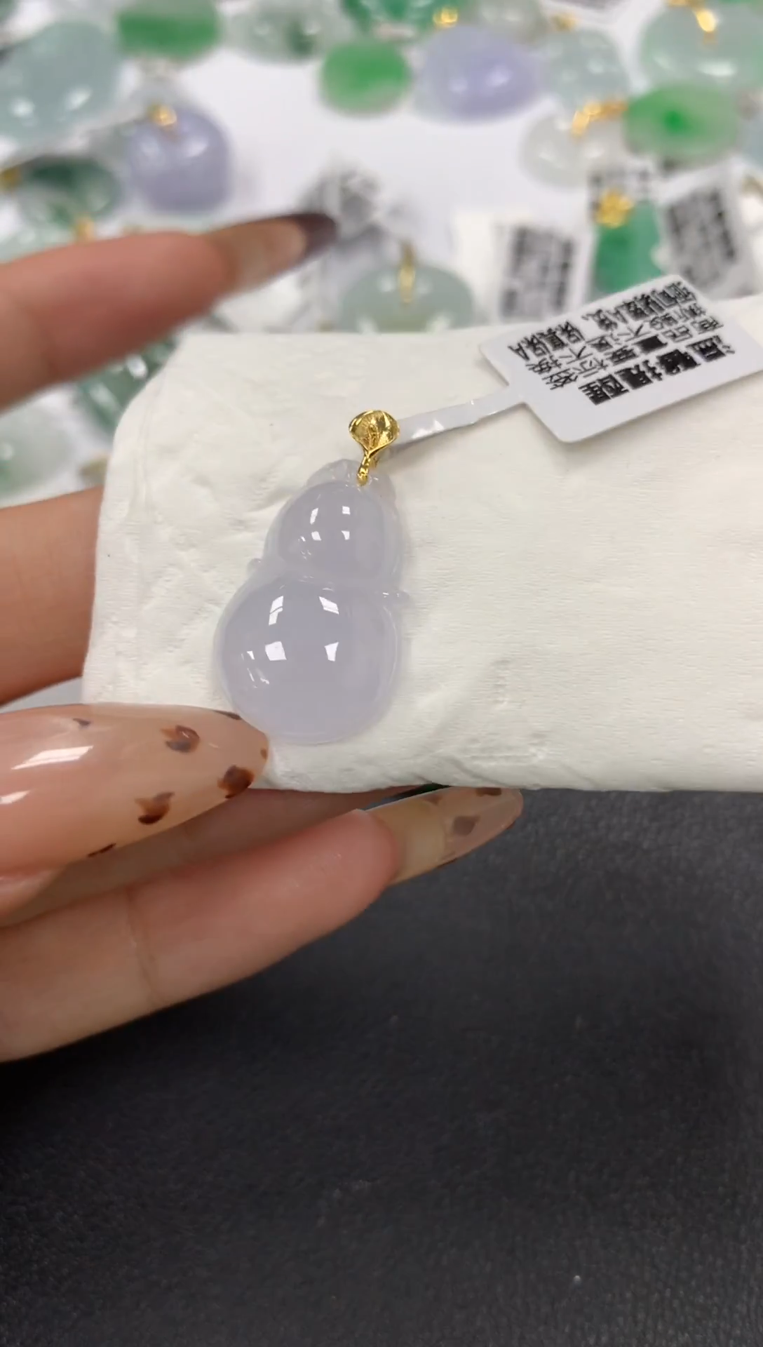 颈饰18K金镶嵌翡翠a货假一赔三支持复检百元上9元证书费自理