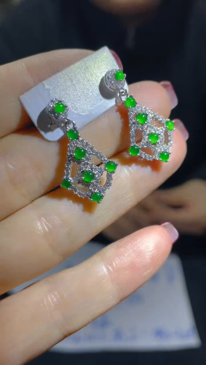 【闪购商品】定制翡翠未镶嵌天然A货翡翠假一罚四（多样性发货）