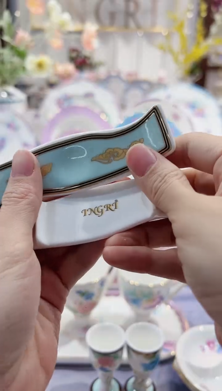【闪购商品】骨瓷2个筷架