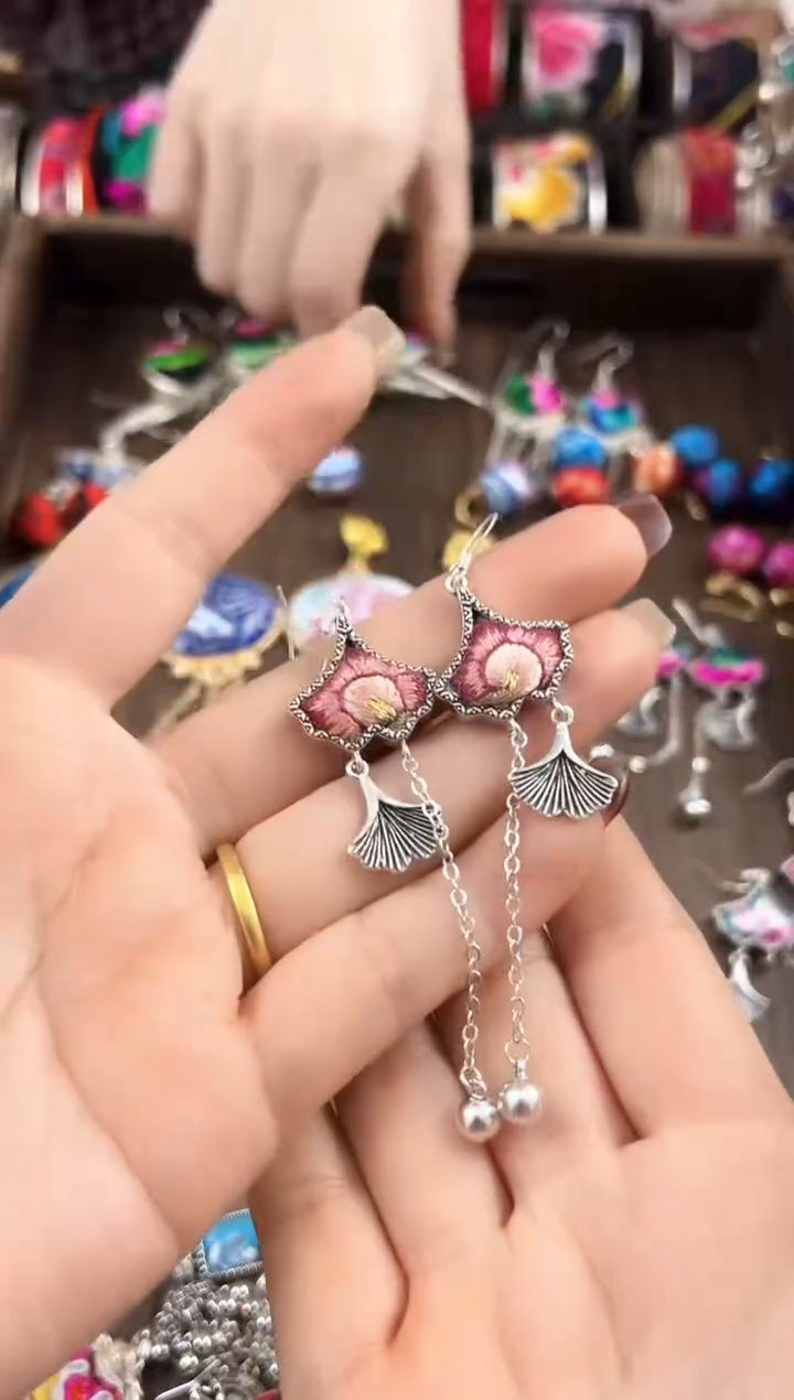 【闪购商品】织绣民族风老绣饰品234