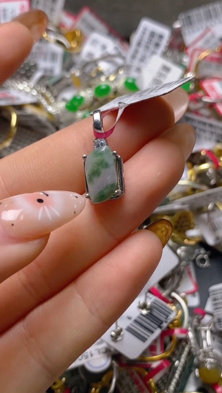 银S925镶嵌戒指翡翠百内无证书